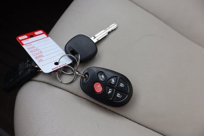 2012 Toyota Sienna XLE 8 Passenger