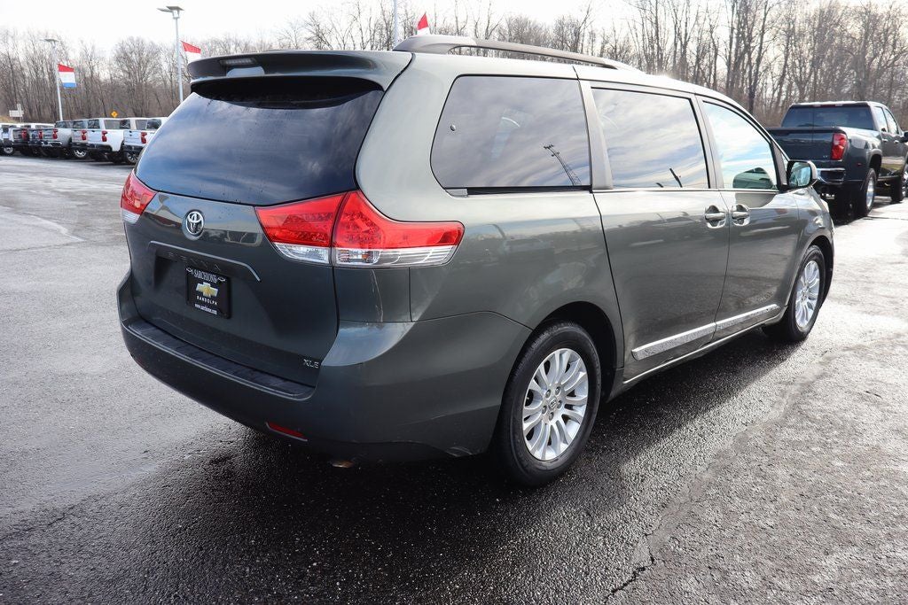 2012 Toyota Sienna XLE 8 Passenger