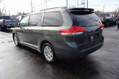 2012 Toyota Sienna XLE 8 Passenger