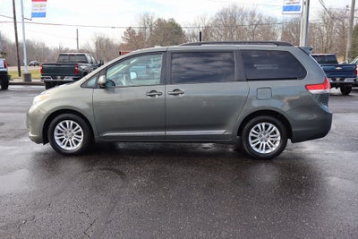 2012 Toyota Sienna XLE 8 Passenger