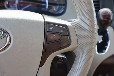 2012 Toyota Sienna XLE 8 Passenger