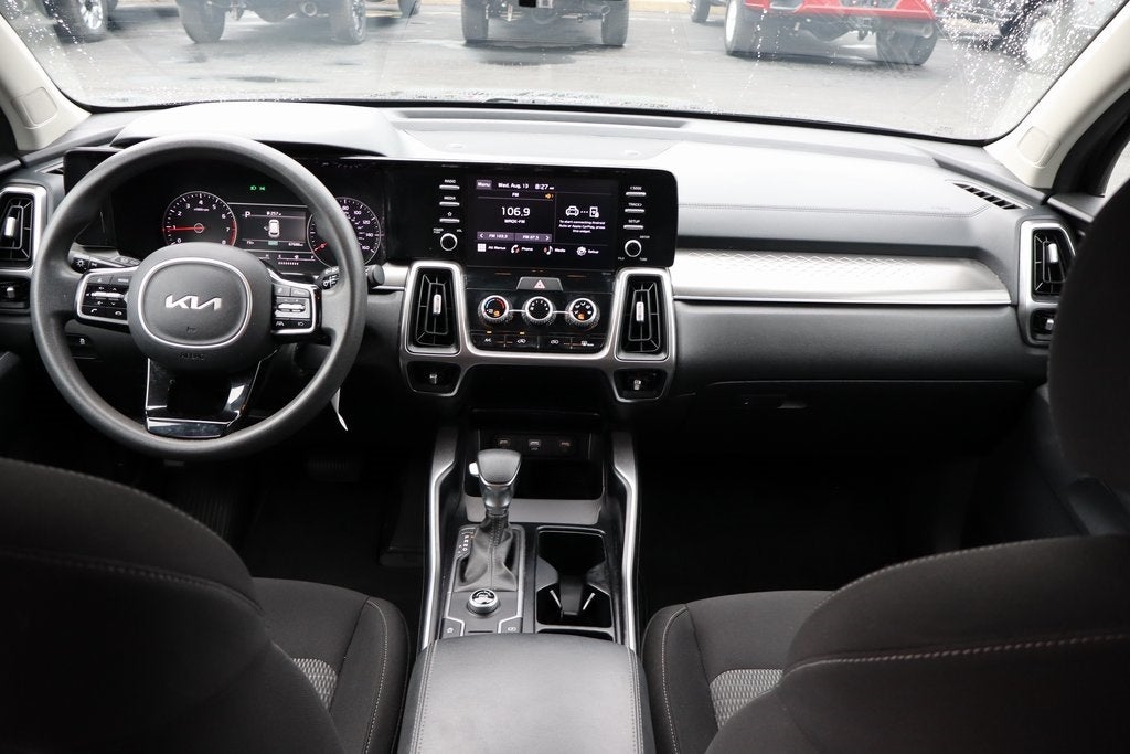 2022 Kia Sorento LX