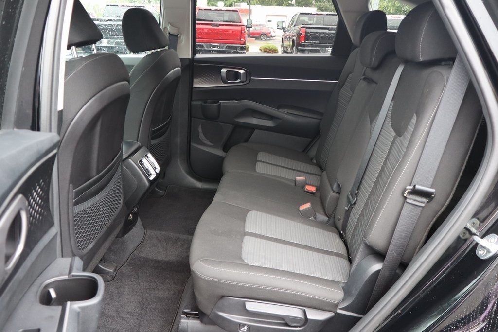 2022 Kia Sorento LX