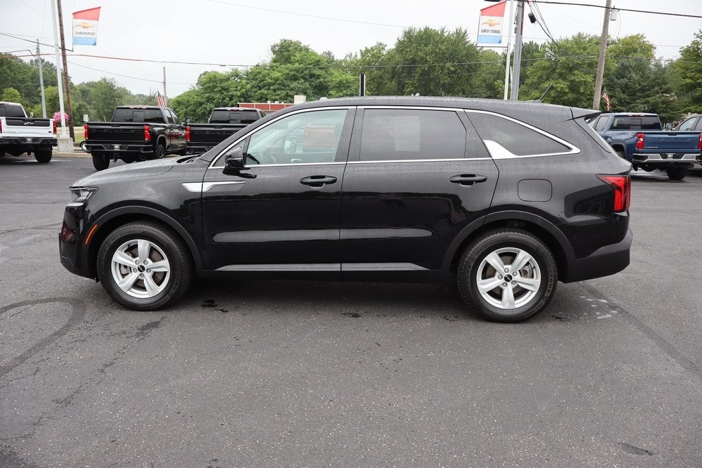 2022 Kia Sorento LX