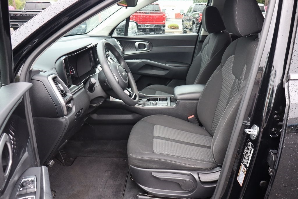 2022 Kia Sorento LX