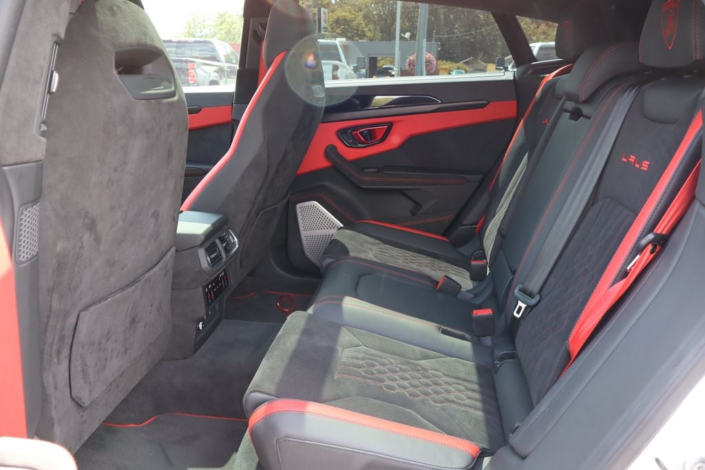 2024 Lamborghini Urus S