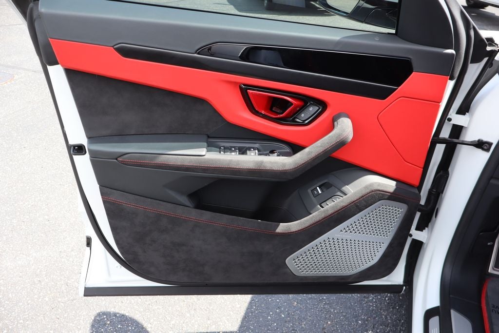2024 Lamborghini Urus S