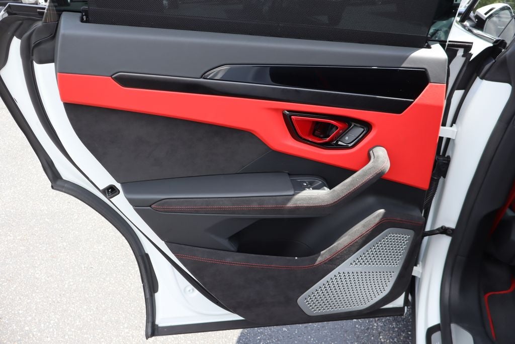 2024 Lamborghini Urus S