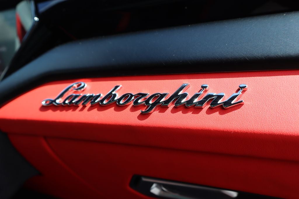 2024 Lamborghini Urus S