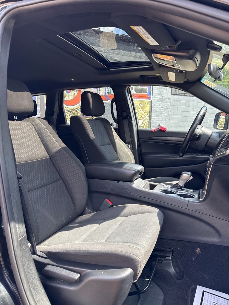 2020 Jeep Grand Cherokee Laredo E