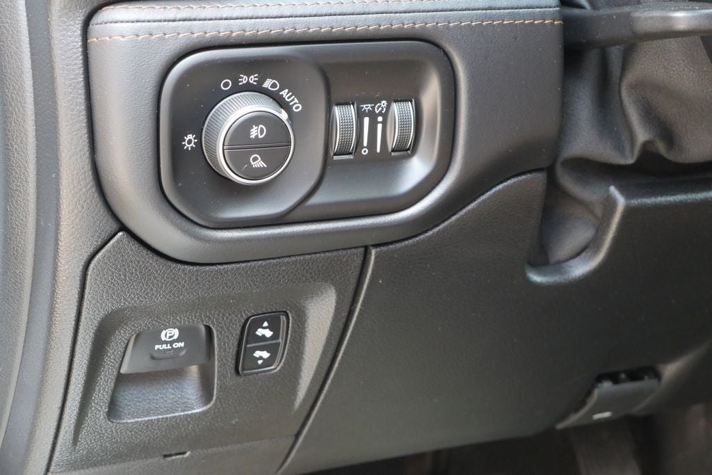 2020 RAM 1500 Laramie Longhorn
