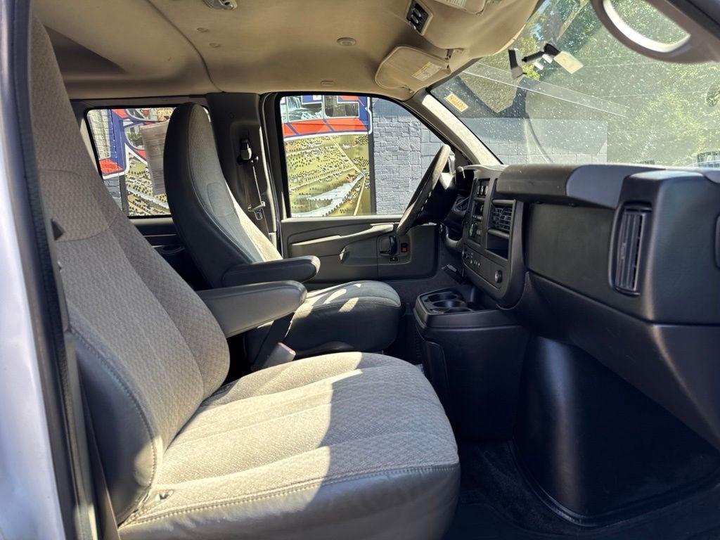 2013 Chevrolet Express 3500 LT Passenger