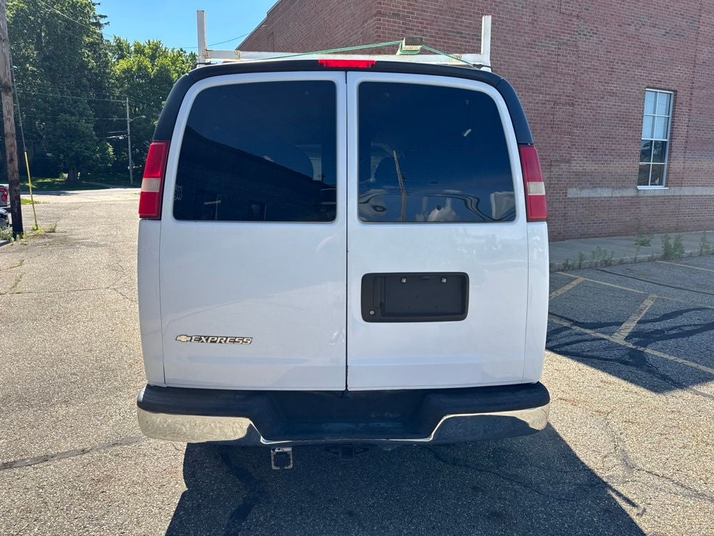 2013 Chevrolet Express 3500 LT Passenger