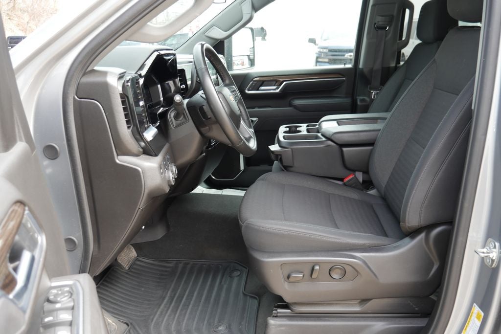 2025 Chevrolet Silverado 2500HD LT