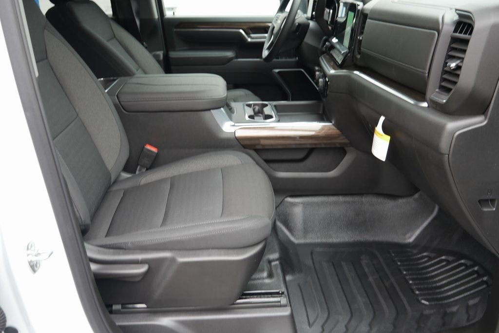 2025 Chevrolet Silverado 2500HD LT W/ Boss DTX V-Plow