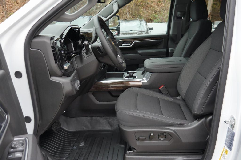 2025 Chevrolet Silverado 2500HD LT W/ Boss DTX V-Plow