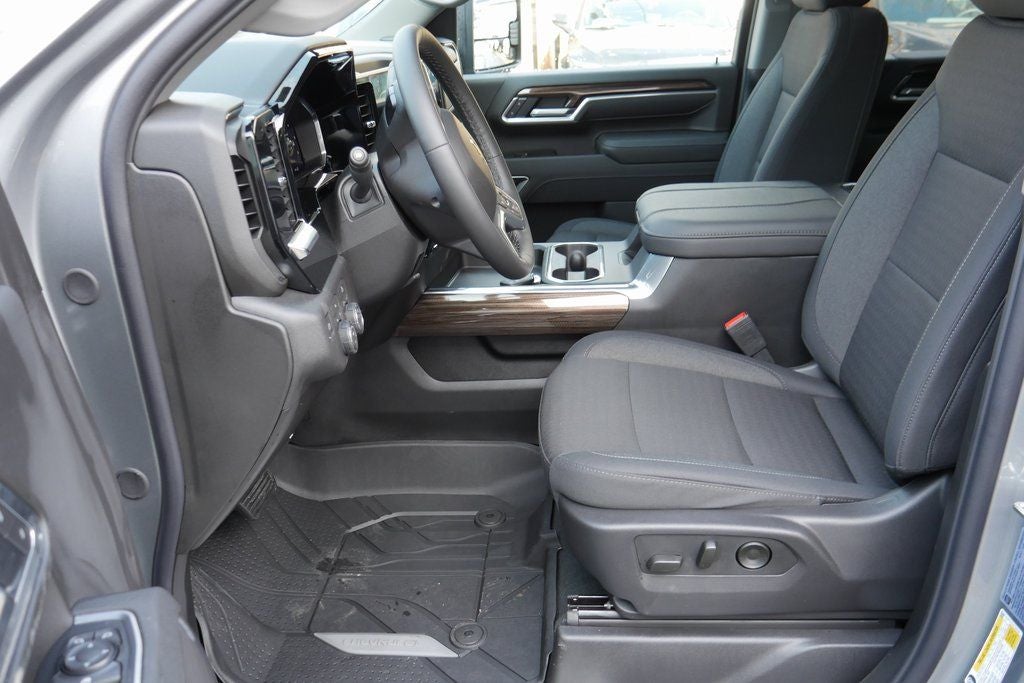 2026 Chevrolet Silverado 3500HD LT
