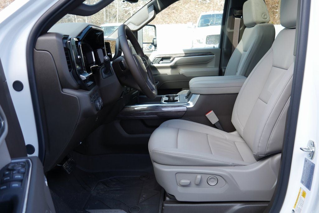 2026 Chevrolet Silverado 3500HD LTZ