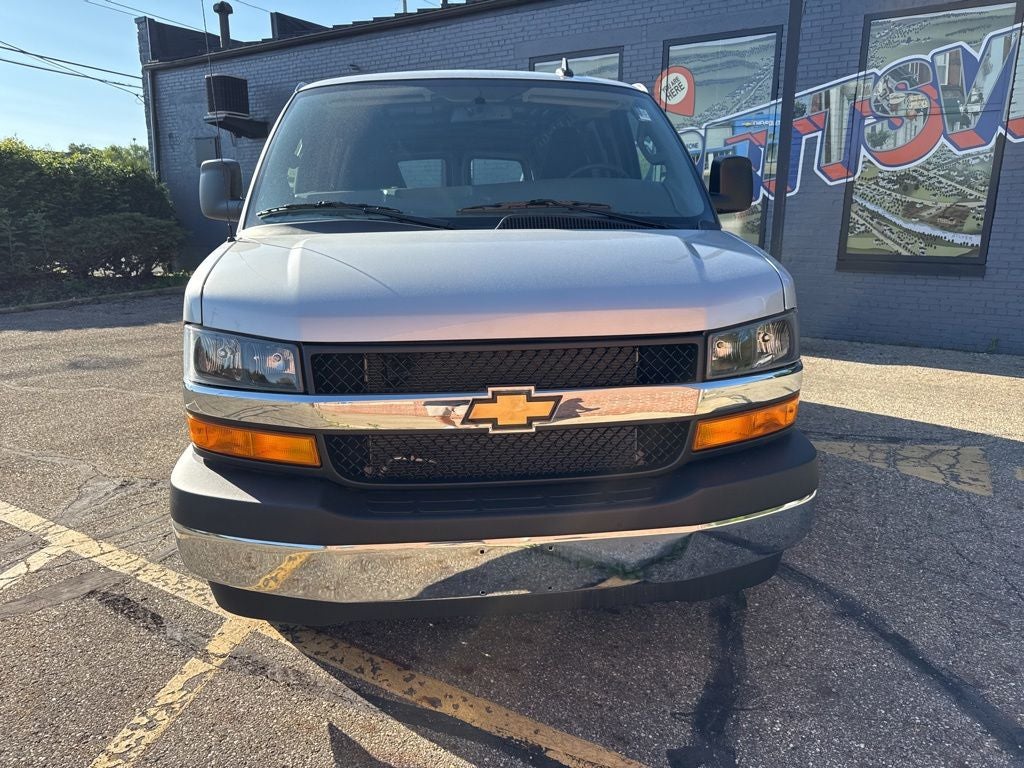 2025 Chevrolet Express 2500 Work Van Cargo