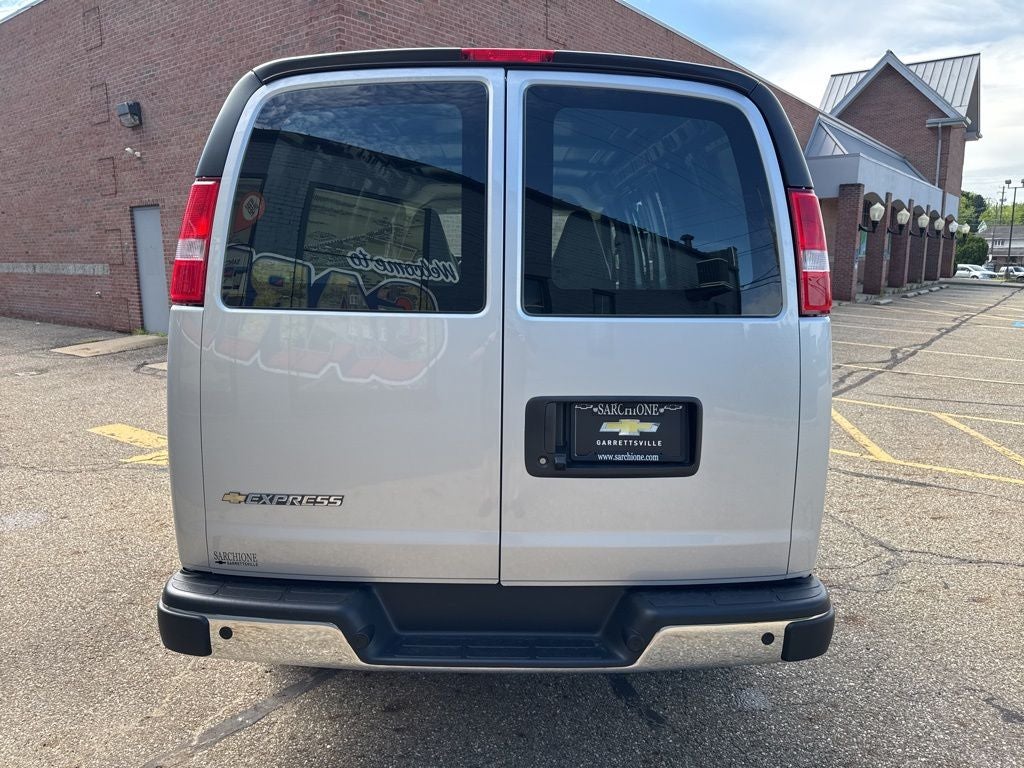 2026 Chevrolet Express 3500 Work Van Cargo