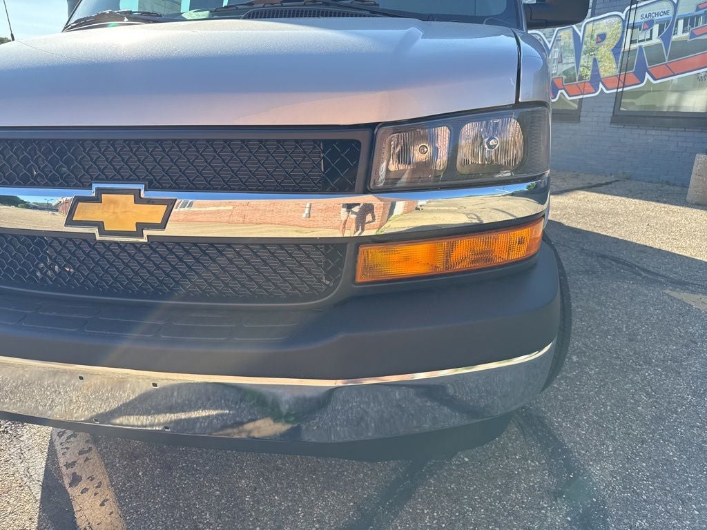 2026 Chevrolet Express 3500 Work Van Cargo