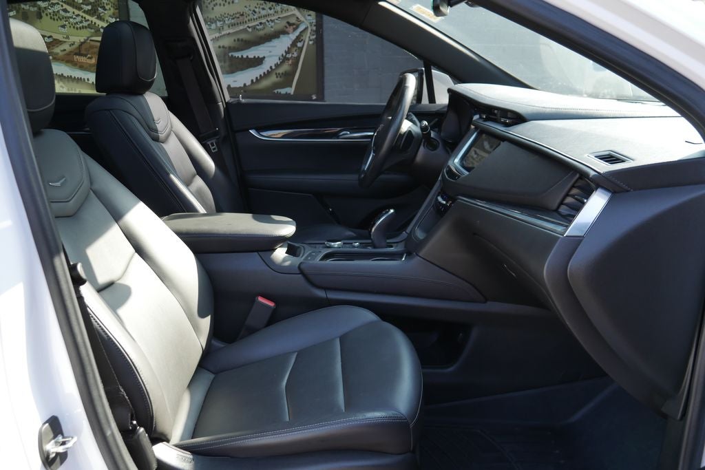 2022 Cadillac XT5 Premium Luxury