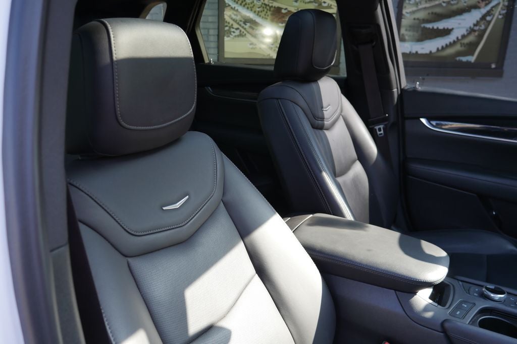 2022 Cadillac XT5 Premium Luxury