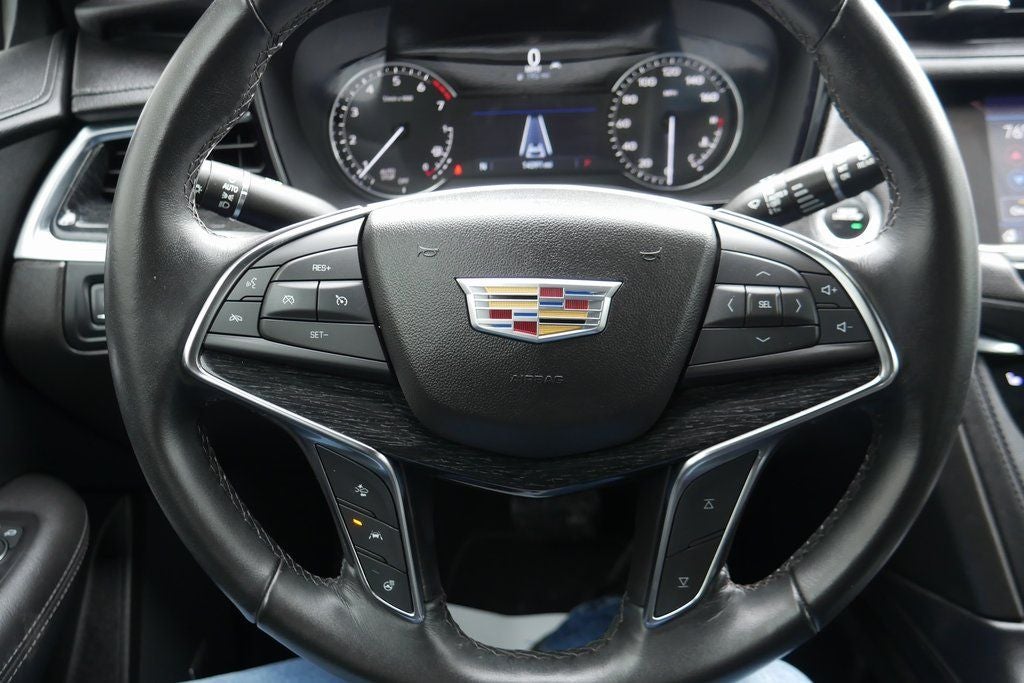 2022 Cadillac XT5 Premium Luxury