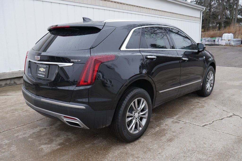 2022 Cadillac XT5 Premium Luxury