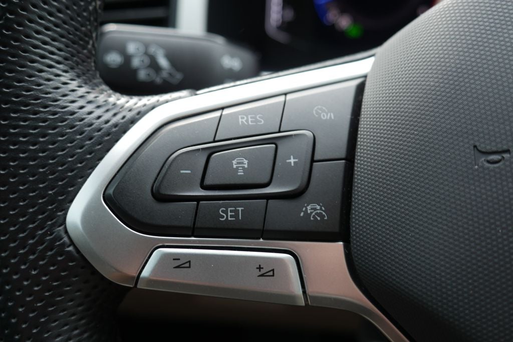 2023 Volkswagen Atlas 3.6L V6 SEL R-Line