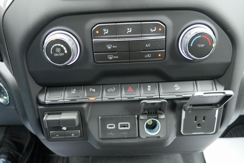 2026 Chevrolet Silverado 2500HD Custom