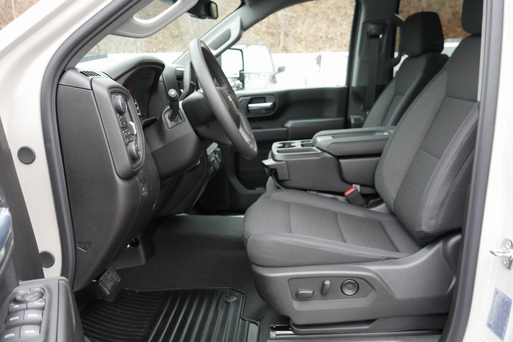2026 Chevrolet Silverado 2500HD Custom