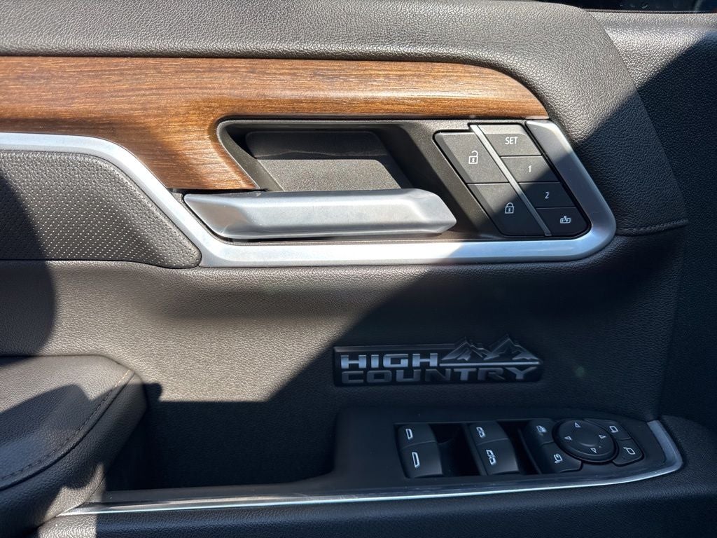 2022 Chevrolet Silverado 1500 High Country