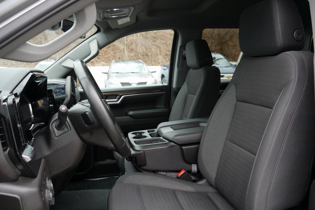 2025 Chevrolet Silverado 1500 LT LT1