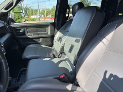 2022 RAM 5500HD Tradesman w/ Steel Flatbed & 5th Wheel Hitch