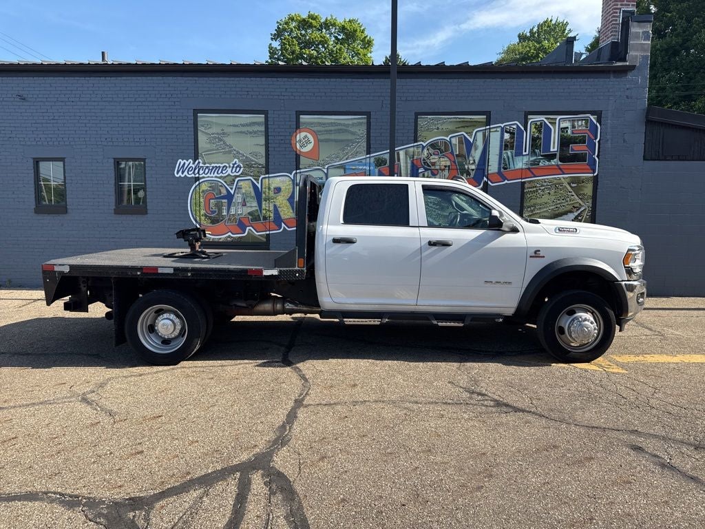 2022 RAM 5500HD Tradesman w/ Steel Flatbed & 5th Wheel Hitch