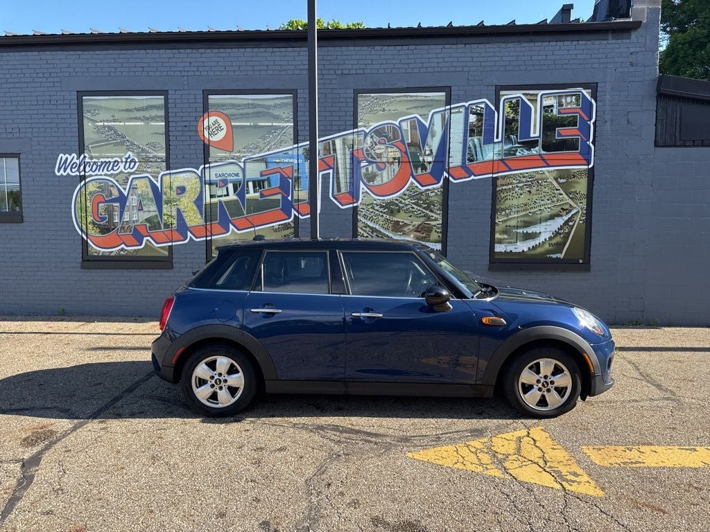 2016 MINI Cooper Base