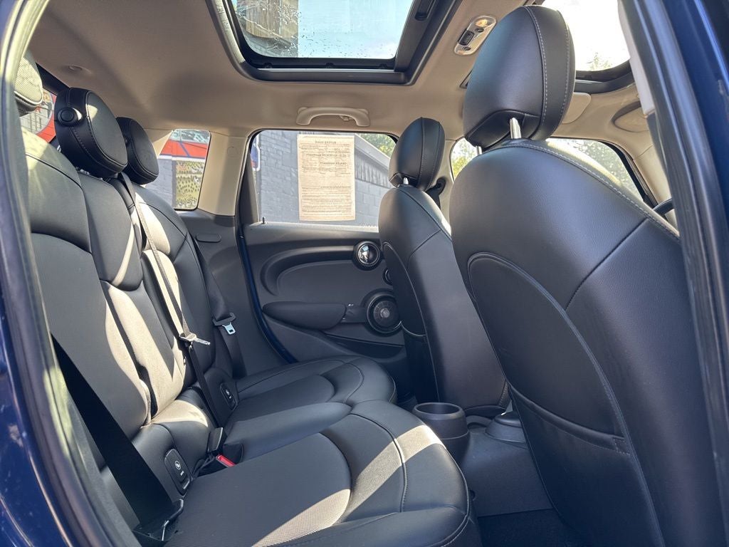 2016 MINI Cooper Base