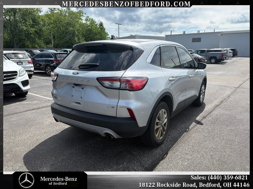 2020 Ford Escape SE