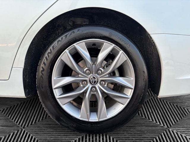 2022 Toyota Avalon XLE