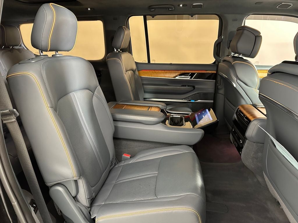 2022 Jeep Grand Wagoneer Series II