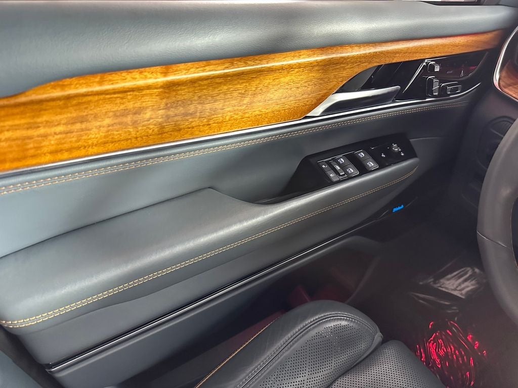 2022 Jeep Grand Wagoneer Series II