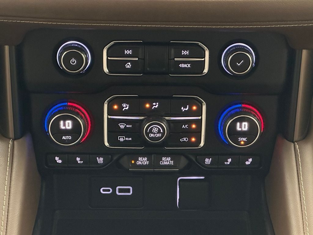 2022 Chevrolet Suburban High Country