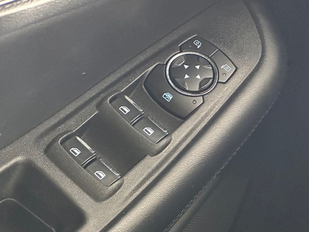 2023 Ford Edge SE