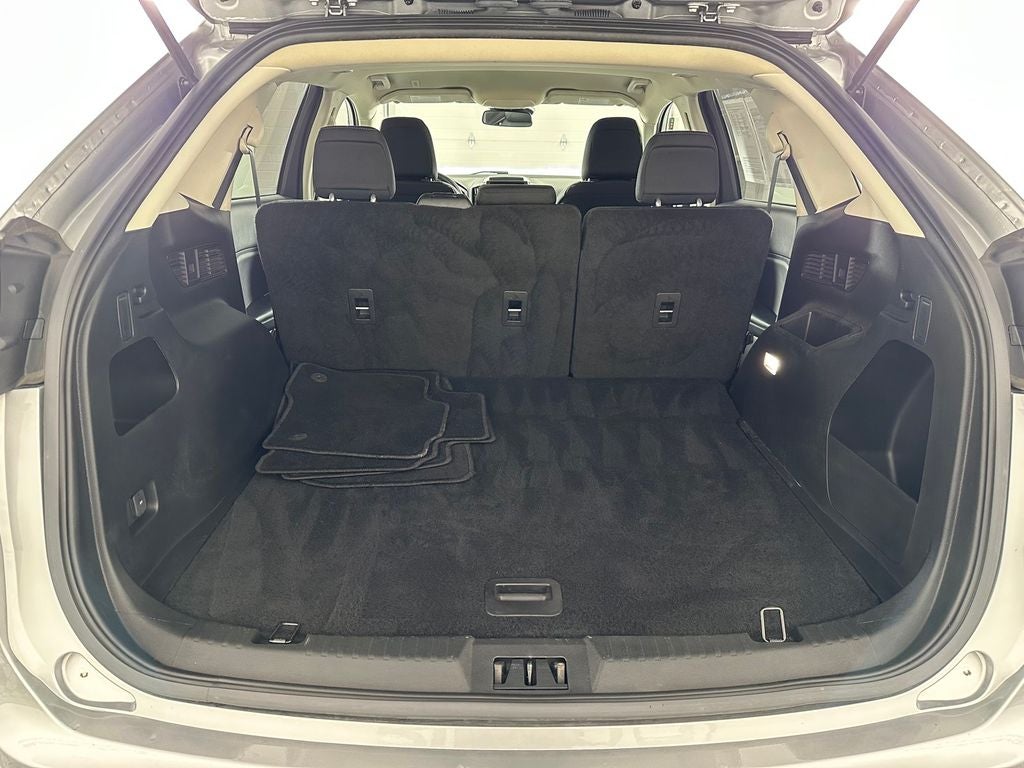 2023 Ford Edge SE