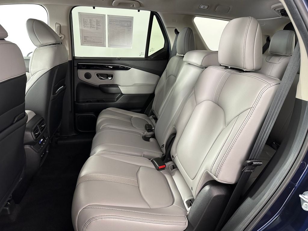 2025 Honda Pilot Touring 8 Passenger