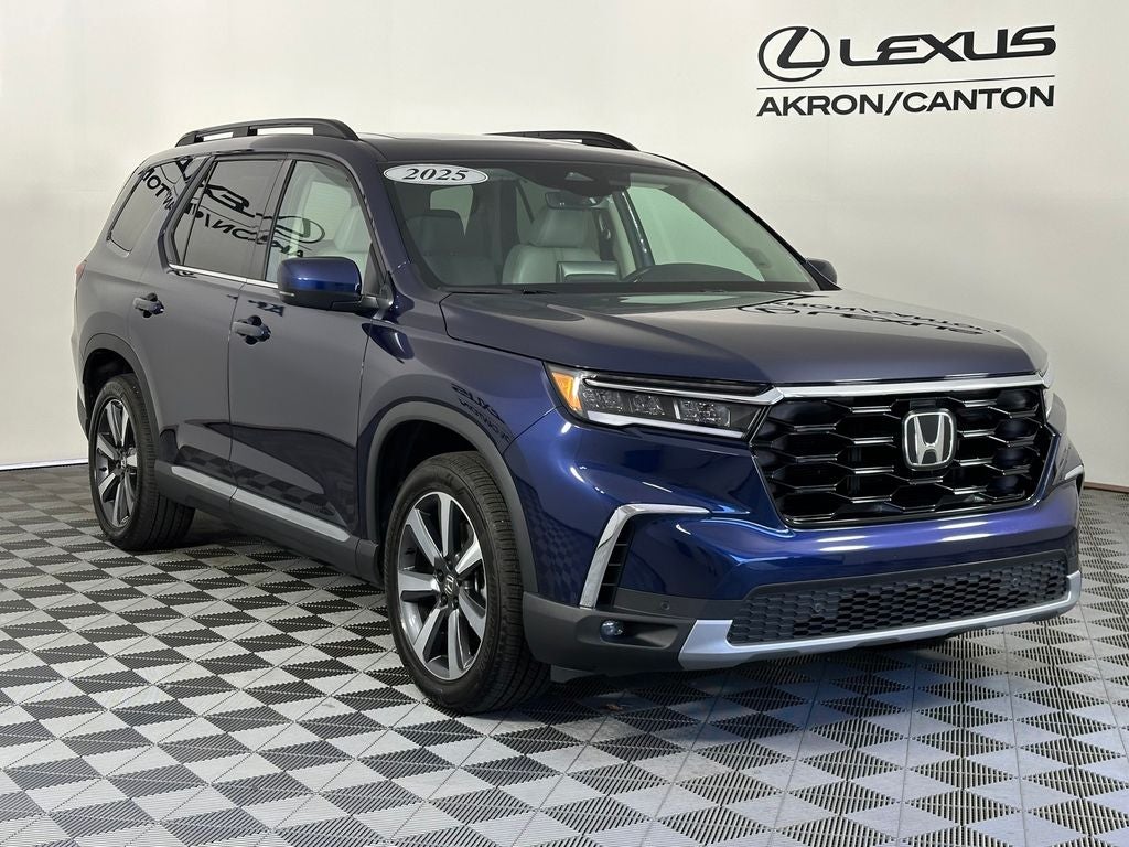 2025 Honda Pilot Touring 8 Passenger