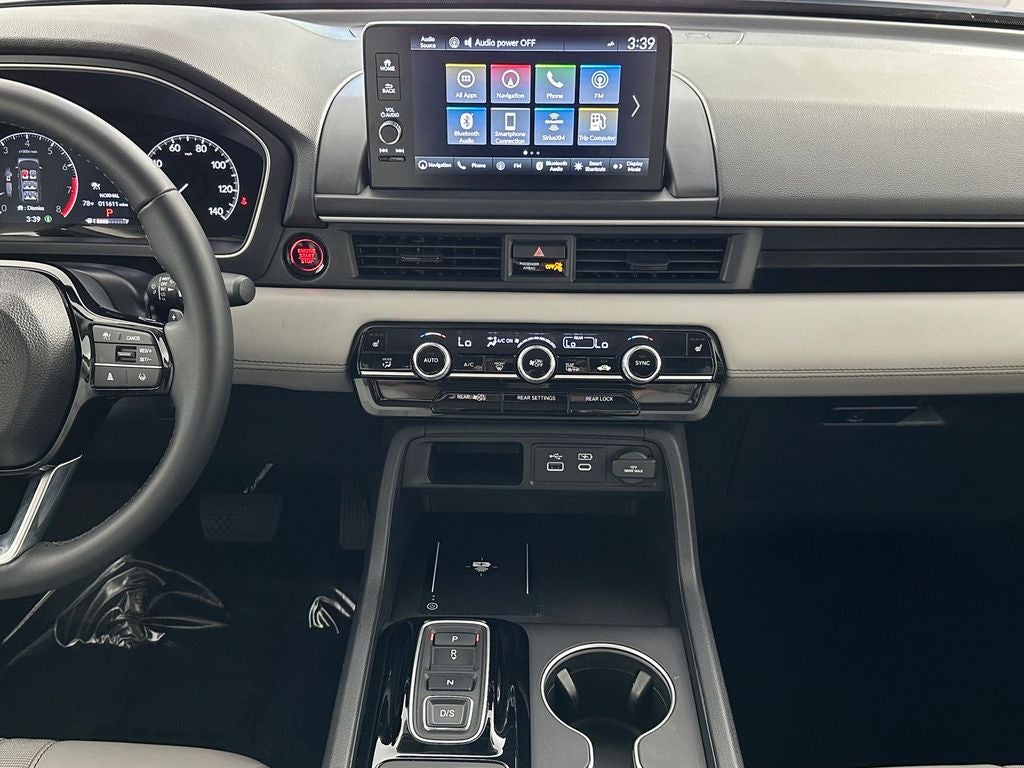 2025 Honda Pilot Touring 8 Passenger
