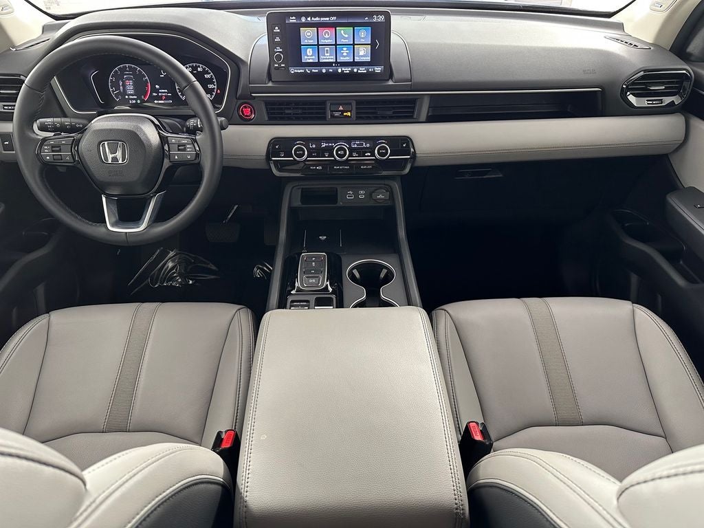 2025 Honda Pilot Touring 8 Passenger