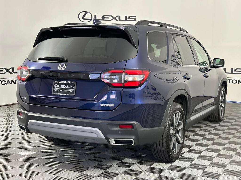 2025 Honda Pilot Touring 8 Passenger